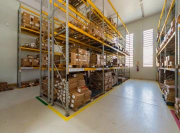 Comercial · 1170m² · 20 Vagas · GALPÃO COMERCIAL PARA LOCAÇÃO
