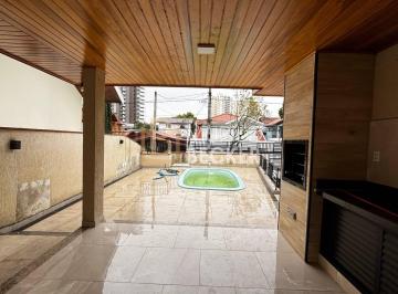 Casa · 240m² · 3 Quartos · 4 Vagas · Casa térrea para alugar com 3 quartos no Jardim esplanada II