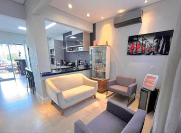 Casa de 3 quartos, Valinhos · Casa com 03 dormitórios em Condomínio em Valinhos SP.