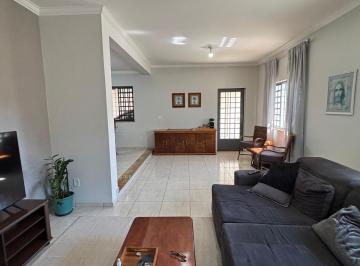 Casa · 276m² · 5 Quartos · 4 Vagas · Sobrado a venda no Santa Genebra com 5 quartos, comercial e residencial