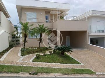 Casa · 300m² · 3 Quartos · 4 Vagas · Casa 3 Suítes com Piscina Aquecida – 225m² no Villaggio Di Napoli – ValinhoS