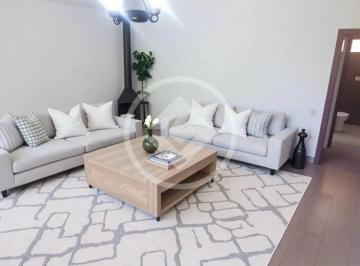 Apartamento · 209m² · 4 Quartos · 4 Vagas · Casa térrea de alto padrão, 4 dormitórios, ampla área verde.