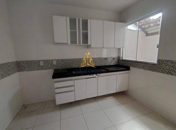 Casa · 110m² · 3 Quartos · 2 Vagas · Casa em Condomínio com 3 Quartos, Suíte com Varanda e Piscina
