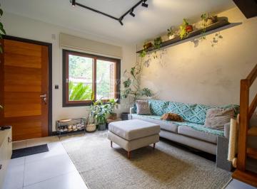 Foto 01 · Casa em Condomínio à Venda em Teresópolis, Porto Alegre-RS: 2 Quartos, 2 Banheiros, 1 Vaga de Garage