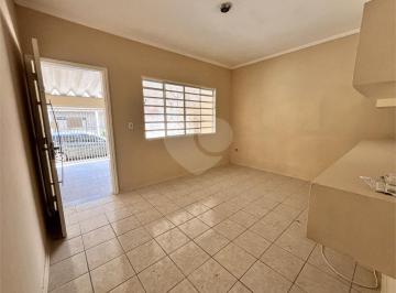 Imagem Principal · Casa com 2 dormitórios sendo 1 suíte