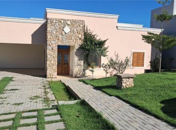 Imagem Principal · Casa em Condomínio fechado no Village Porto Feliz com 2 dormitórios em Porto Feliz/S.P.
