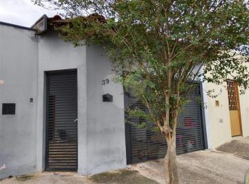 Imagem Principal · Casa à venda com 3 dormitórios em Porto Feliz/SP, próximo do centro.