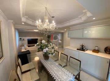 Apartamento · 3 Quartos · 2 Vagas · Apartamento 3 quartos quadra mar em Balneário Camboriú, SC