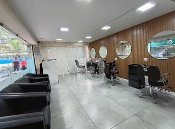 Comercial · 150m² · 1 Vaga · Loja de três andares perto do Largo da Segunda feira.
