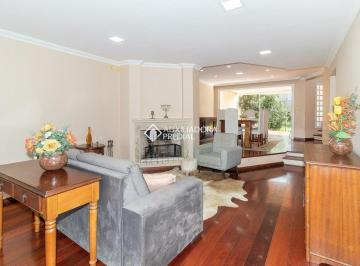 Casa · 317m² · 3 Quartos · 2 Vagas · Casa com 3 quartos com 1 suíte no bairro Santo Antônio.