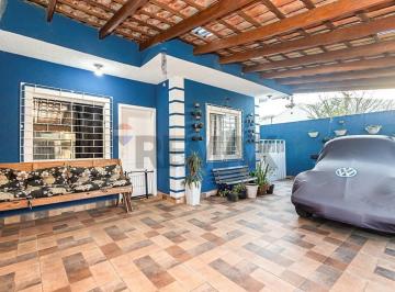 Casa · 150m² · 3 Quartos · 2 Vagas · casa térrea com 03 quartos em Colombo.