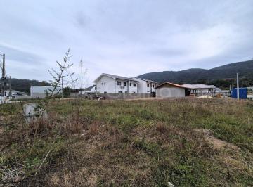 06 · Terreno de 382,55 m² localizado em Forquilhas, São José