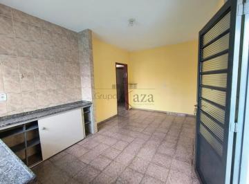 Casa · 100m² · 3 Quartos · 5 Vagas · Casa Sobreloja - Parque Santo António - 3 Dormitórios - 100m².