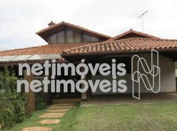 Fachada · Casa de 3 quartos com piscina no Condomínio Ville de Montagne – Nova Lima