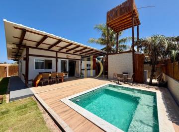 Foto 01 · SUBAUMA - Locação temporada Casa térrea com piscina, nascente, 2 suítes, beira mar, na melhor loca