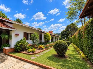Casa · 229m² · 4 Quartos · 2 Vagas · Casa linear com 4 quartos em Albuquerque, Teresópolis