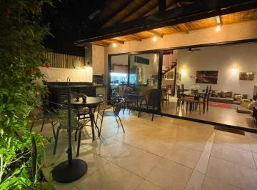 Casa · 112m² · 3 Quartos · 1 Vaga · Raridade, Casa de rua 100m da Praia! Construção Nova
