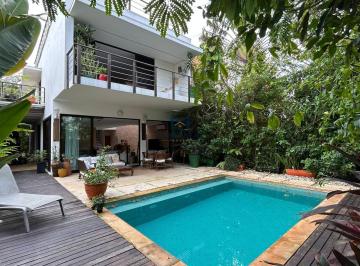 Casa · 400m² · 4 Quartos · 3 Vagas · Imóvel  sofisticado beira mar a venda localizada na praia de maresias