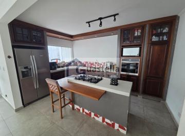 Casa · 210m² · 4 Quartos · 3 Vagas · Casa Sobrado em Assunção, SBC | 4 Dorms, 210m² por R$1,45M