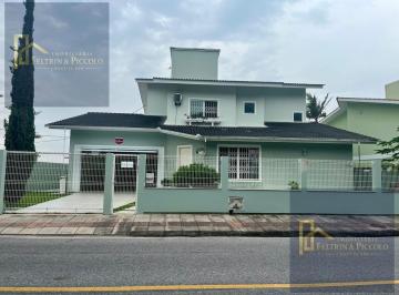 Casa · 223m² · 3 Quartos · 2 Vagas · Casa à Venda com 3 Suítes em Ponta de Baixo, São José