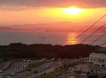 Casa · 150m² · 3 Quartos · 2 Vagas · Casa à Venda em Costeira do Pirajubaé, Florianópolis, 3 Suítes
