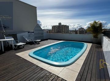 Apartamento · 71m² · 2 Quartos · 1 Vaga · Apartamento à Venda em Abraão, Florianópolis - 2 Suítes e Semi-mobiliado
