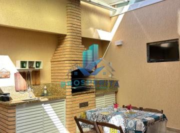Casa · 121m² · 3 Quartos · 3 Vagas · Sobrado com 2 Dormitórios e 1 Suíte com Sacada à Venda