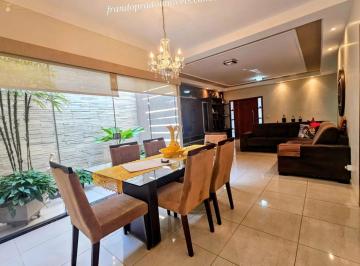 Casa · 254m² · 4 Quartos · 2 Vagas · Casa à venda no Bairro Abadia | 4 quartos e amplos ambientes