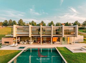Casa · 1244m² · 6 Quartos · Casa de Condomínio para venda em Quinta Da Baroneza de 1244.00m² com 6 Quartos e 6 Suites
