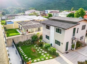 Casa · 190m² · 3 Quartos · 5 Vagas · Casa  2 andares à venda em São João do Rio Vermelho