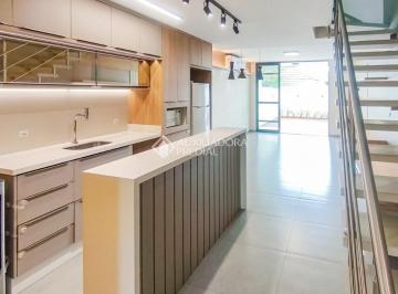 Casa · 126m² · 3 Quartos · 1 Vaga · Oportunidade Única! Casa com Móveis Planejados e 3 Quartos em Florianópolis