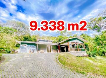 Casa · 200m² · 2 Quartos · 2 Vagas · Casa com 2 dormitórios em Ratones, Florianópolis. Terreno de 9.338 m2