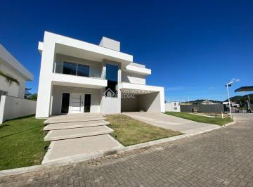 Casa · 400m² · 4 Quartos · 2 Vagas · Casa de Luxo em Cond. Fechado Praia dos Ingleses - 400m² construídos , Piscina e Segurança Total