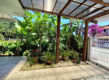 Casa · 300m² · 5 Quartos · 3 Vagas · Casa Ampla com 5 Dormitórios e 6 Vagas na Vargem Grande - Excelente Oportunidade em Florianópolis