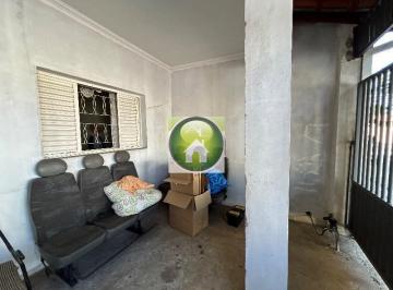 Foto 01 · Versátil Casa Térrea na Via Furlan com 3 Quartos - Ideal para Moradia, Comércio ou Escritório - por 