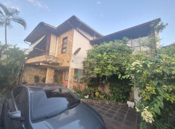 Foto 01 · Imponente casa à venda em Piratininga, Niterói-RJ: 4 quartos, 4 suítes, 3 salas, 4 banheiros, 4 vaga