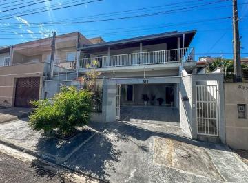 Casa · 220m² · 5 Quartos · 4 Vagas · Investimento Inteligente (oportunidade): Bela Casa em Bolsão com segunda casa com Rendimento