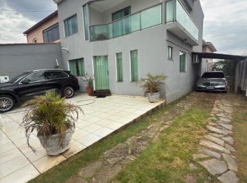 Casa · 200m² · 4 Quartos · Casa à venda - em Taguatinga Norte