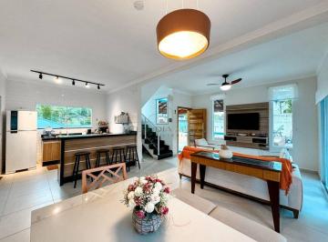 Casa · 135m² · 3 Quartos · 2 Vagas · Casa com 3 quartos, Lagoinha, 300 metros do mar - Ubatuba
