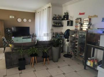 Casa · 300m² · 3 Quartos · 3 Vagas · Casa - Jardim Bela Vista - Jacareí - 3 Dormitórios - 180m².