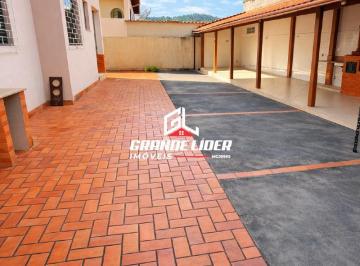 Casa · 250m² · 4 Quartos · 2 Vagas · Casa à venda, 4 quartos, 1 suíte, 2 vagas, Mangabeiras - João Monlevade/MG