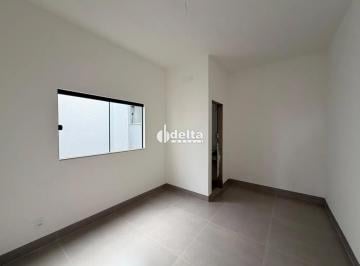 Casa · 125m² · 3 Quartos · 2 Vagas · Casa com 3 quartos sendo 1 suíte disponível para venda no bairro Novo Mundo em Uberlândia MG