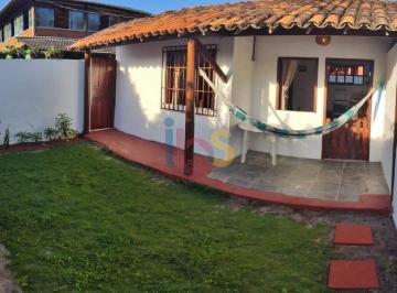 Casa · 60m² · 1 Quarto · 1 Vaga · Alugo Chalé próximo a praia Olivença - Ilhéus/Bahia