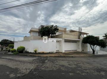 Casa · 185m² · 3 Quartos · 2 Vagas · Casa para aluguel, 3 quartos, 2 suítes, 2 vagas, Castelinho - Piracicaba/SP