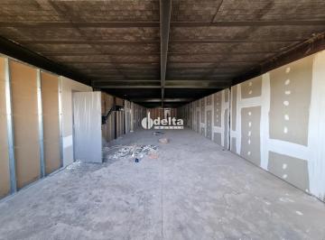 Comercial · 185m² · Loja disponível para locação e venda no bairro Gávea em Uberlândia-MG.