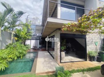 Casa · 150m² · 2 Quartos · 2 Vagas · Casa residencial mobiliada com 2 quartos sendo 1 suíte disponível para locação no bairro Cidade Jard