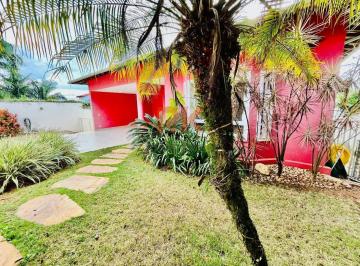 Casa · 562m² · 3 Quartos · 6 Vagas · Casa ampla e sofisticada no Bandeirantes, em lote de 1.000 m²