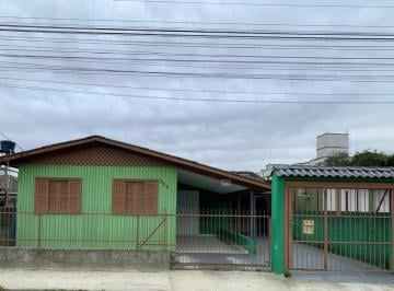 Casa · 2 Quartos · 1 Vaga · Casa para alugar em Araranguá/SC