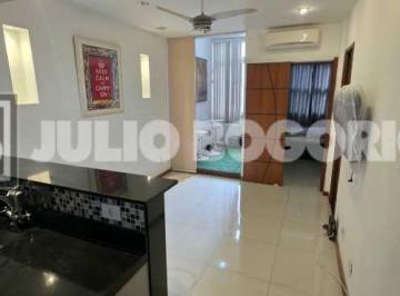 Apartamento · 44m² · 1 Quarto · Copacabana, um dos melhores pontos, proximo ao metrô, praia.