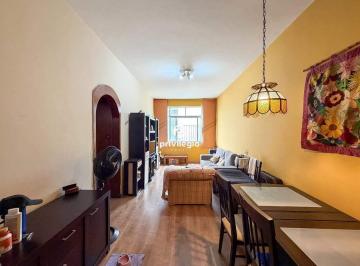Apartamento · 97m² · 3 Quartos · Oportunidade no Coração de Ipanema: 100m² para Modernizar, Andar Alto e Área Lazer